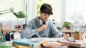 youn student thinking